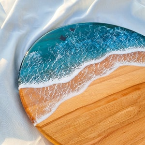 Resin Ocean Wave Round Personalized Charcuterie Board Set for Engagement Unique Couple Gifts, Epoxy Custom Cutting Board for Wedding, Bridal
